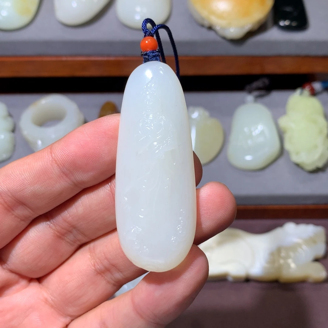 z***’和田玉未镶嵌挂件