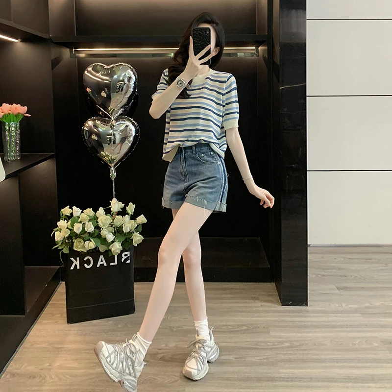 夏季圆领条纹短袖针织衫宽松运动牛仔短裤百搭休闲时尚夏季两件套