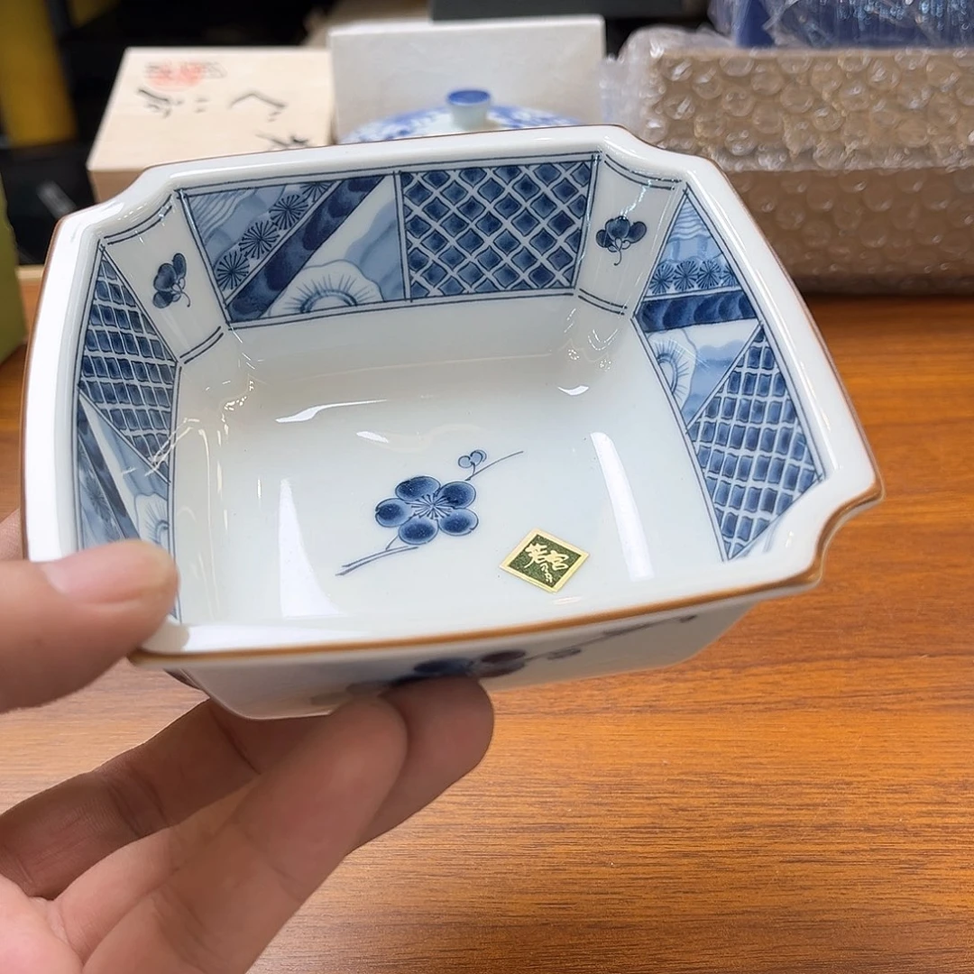 盖碗我在开会没时间出去买衣服呢明天