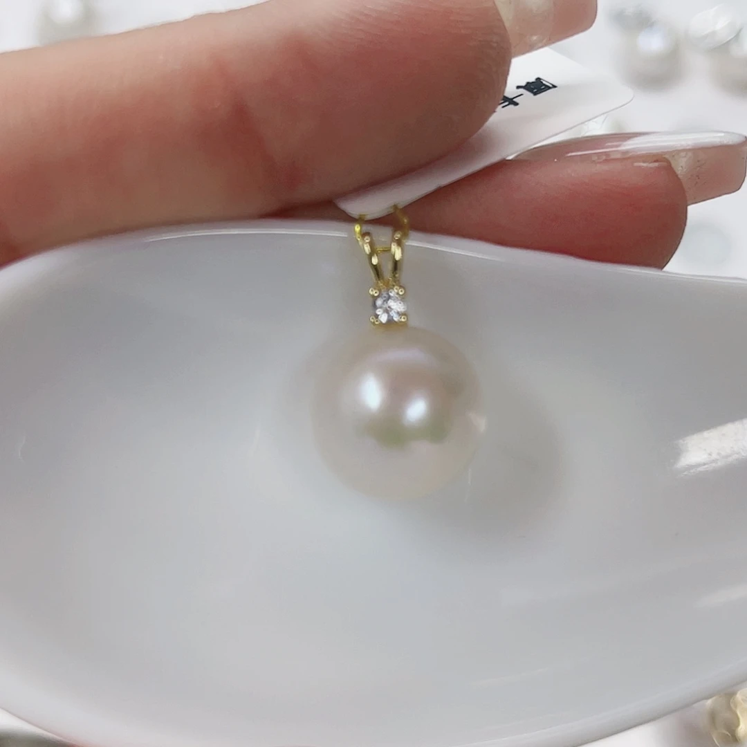 淡水珍珠吊坠(赠链)未镶嵌