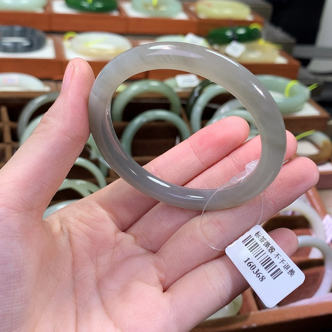 和田玉未镶嵌手镯51