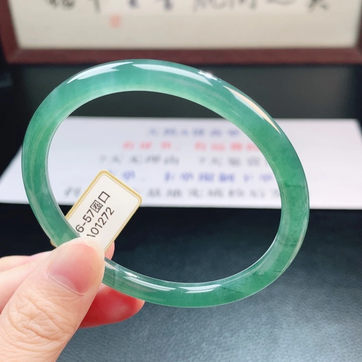 翡翠未镶嵌手镯翡翠手镯35