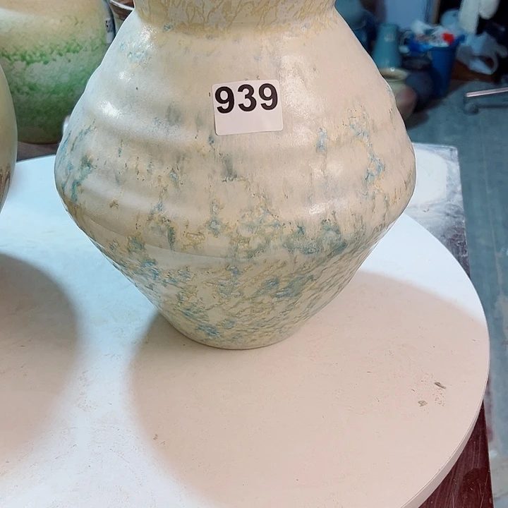 饼***嫂花瓶白泥口12，高27，939，摆件