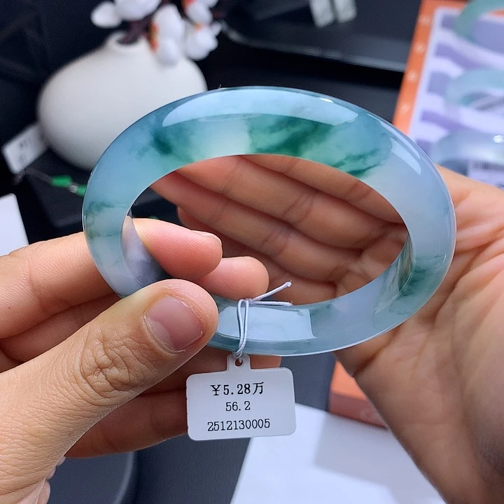 未镶嵌手镯翡翠56冰飘花正圈