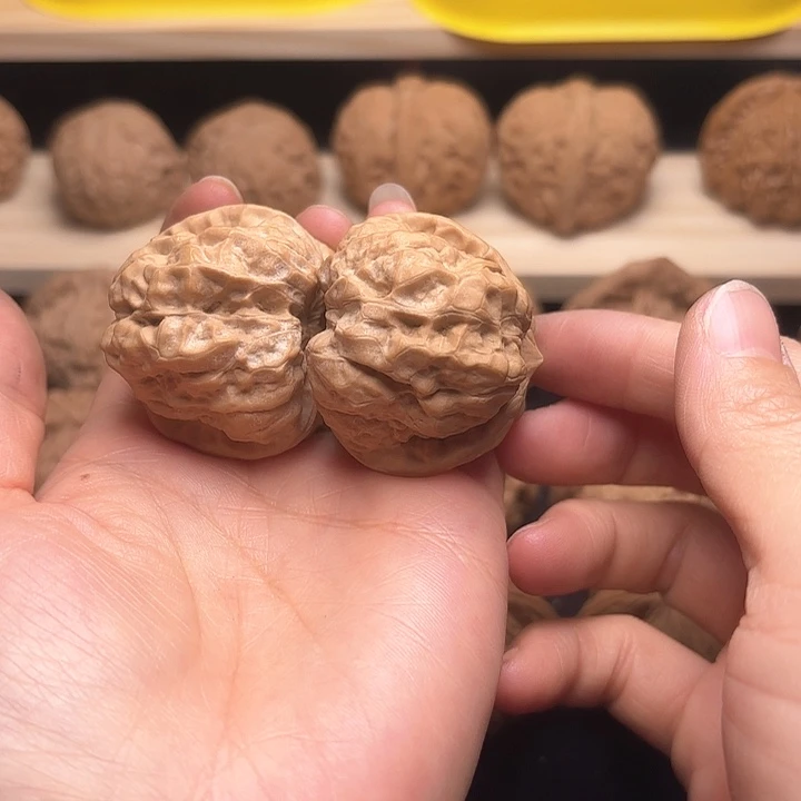 文玩核桃把件L****e39.5蛤蟆