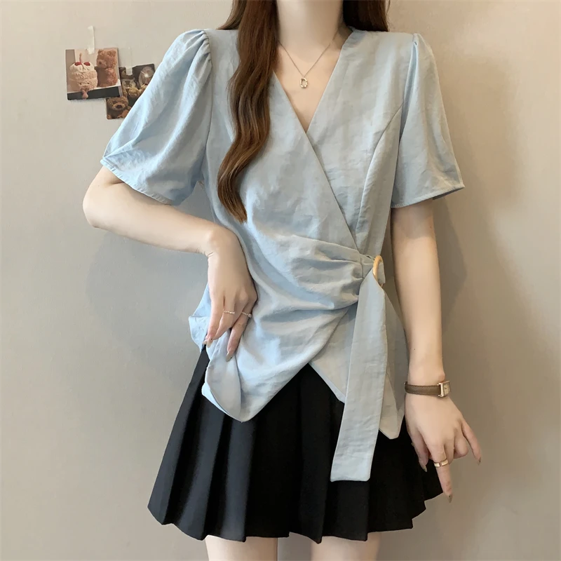 大码女装遮肚子设计感V领短袖衬衫女夏季胖 MM小众不规则宽松上衣