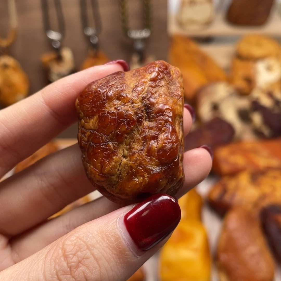 琥珀未镶嵌珠宝奇石