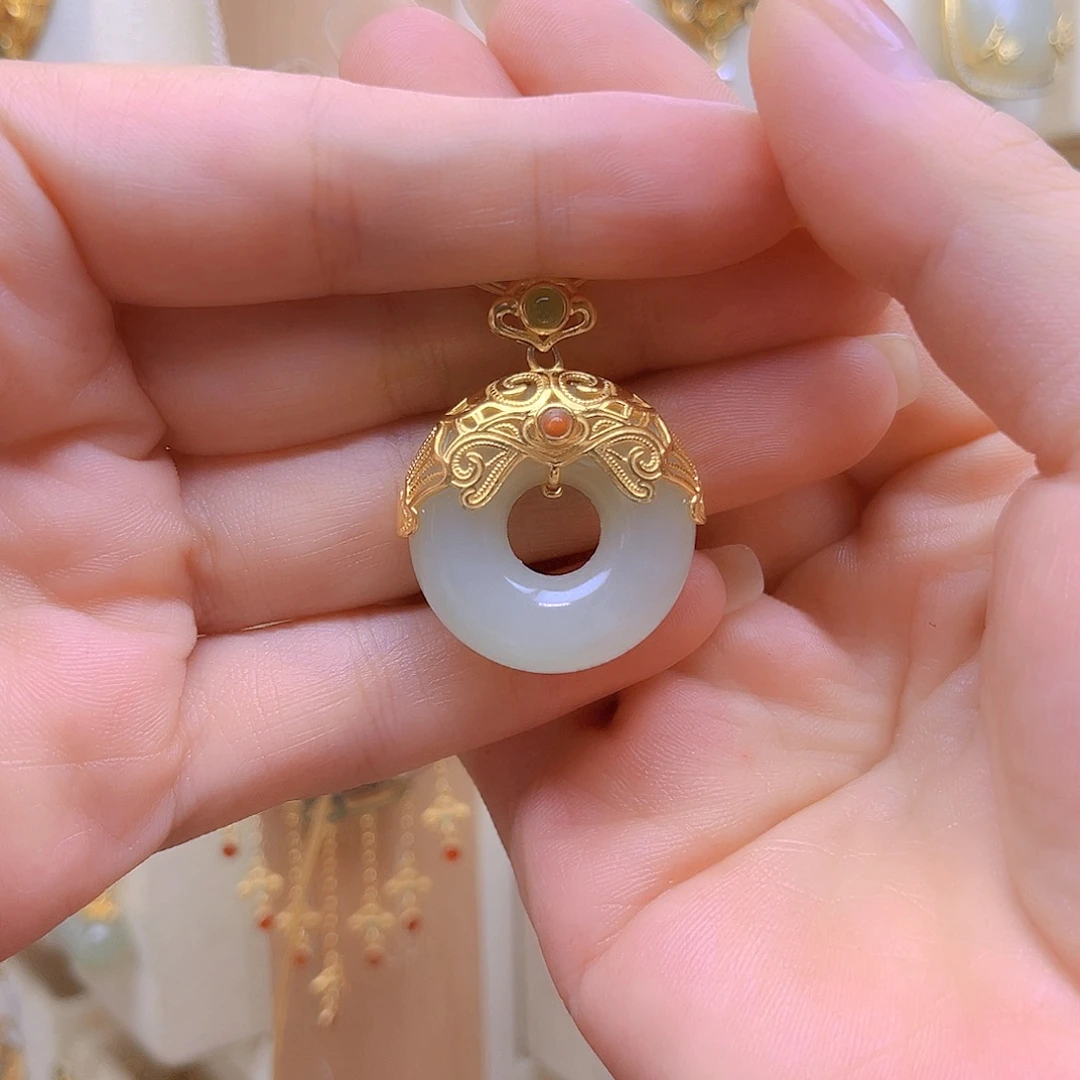 和田玉银S925镀金镶嵌颈饰