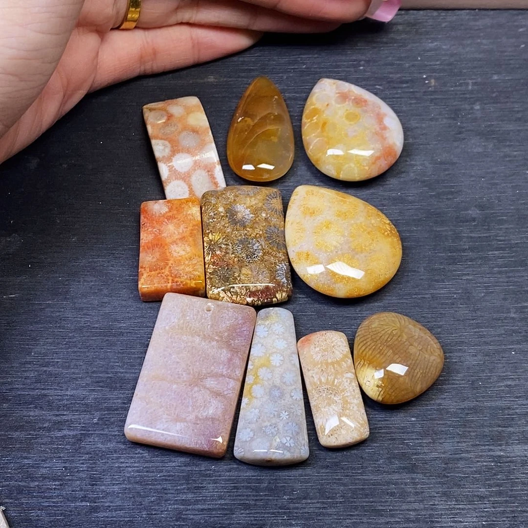 硅化玉颈饰合金今****天吊坠