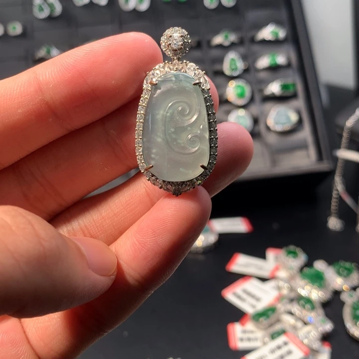 翡翠未镶嵌吊坠(不含链)