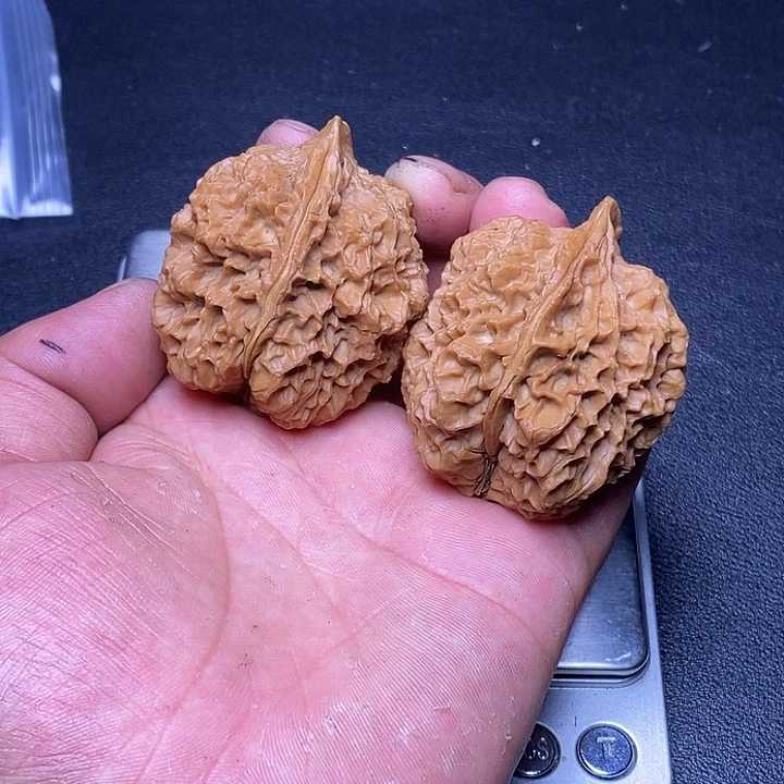 吊坠文玩核桃云南铁核桃炸福利58