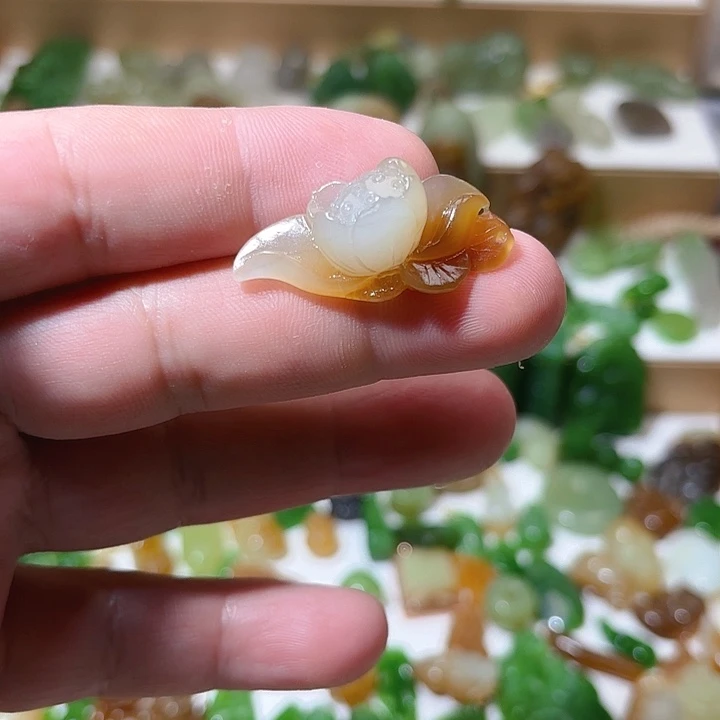 和田玉（糖玉）未镶嵌颈饰