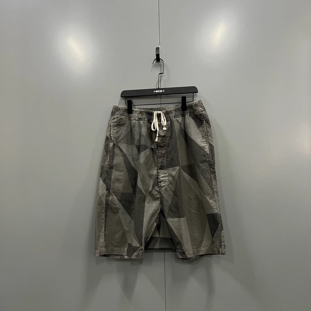99新 RICKOWENS (ll) RO 几何迷彩印花短裤 L码/200816