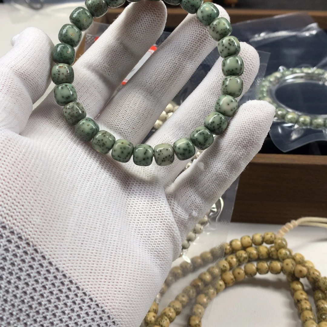 荔***.吊坠星月菩提98双留白D-14