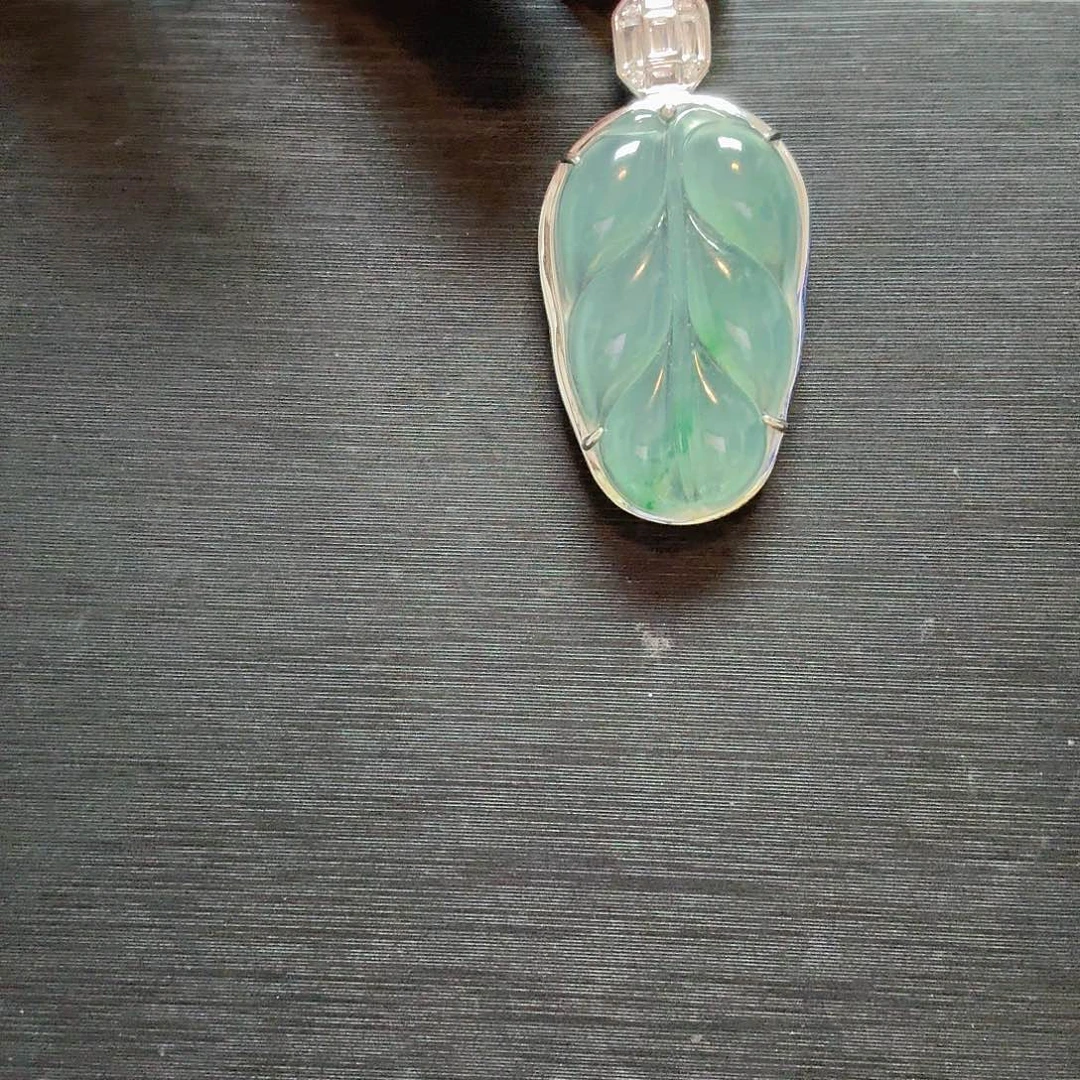 颈饰银S925镶嵌翡翠仓库