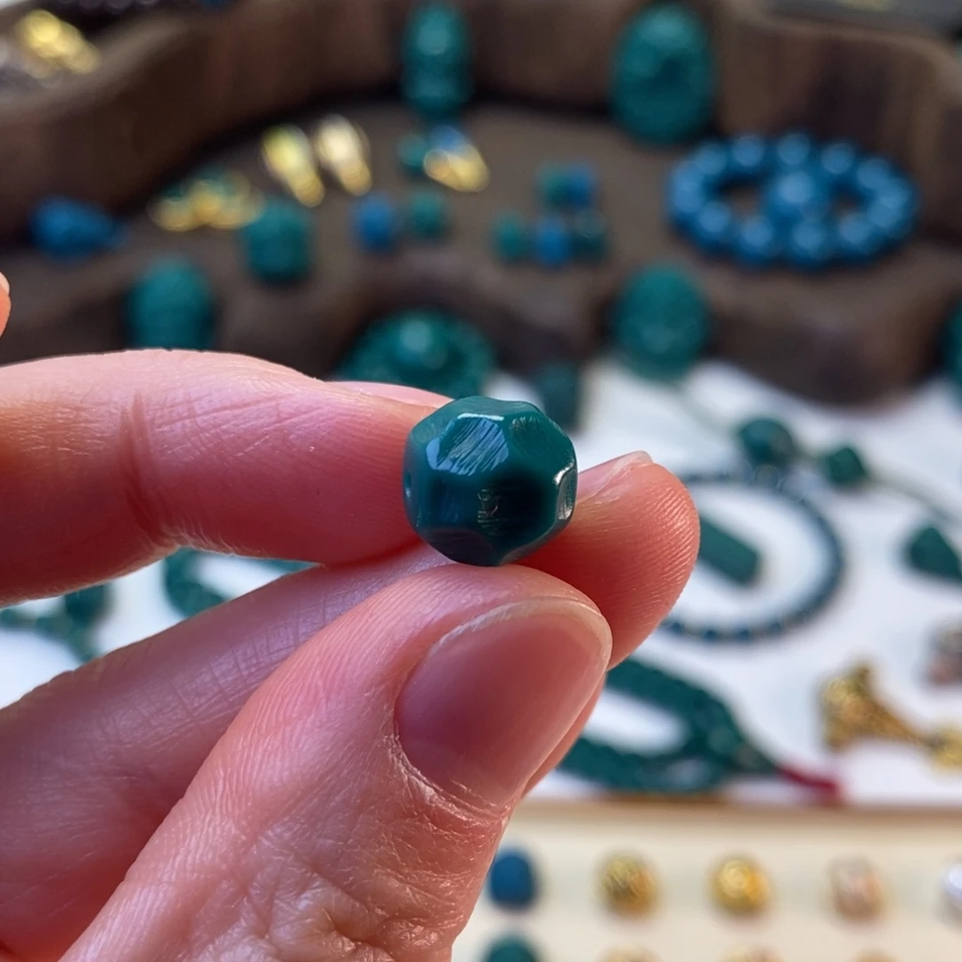 琉璃颈饰地狱色10mm无相