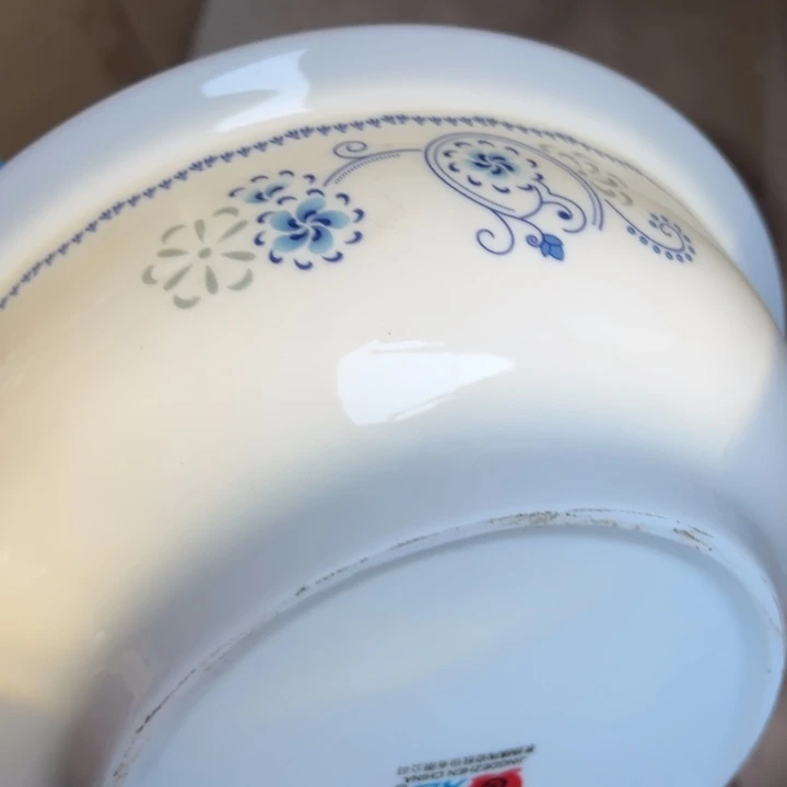 八寸无盖品锅一个