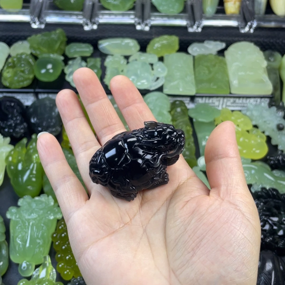 蛇纹石玉未镶嵌珠宝奇石