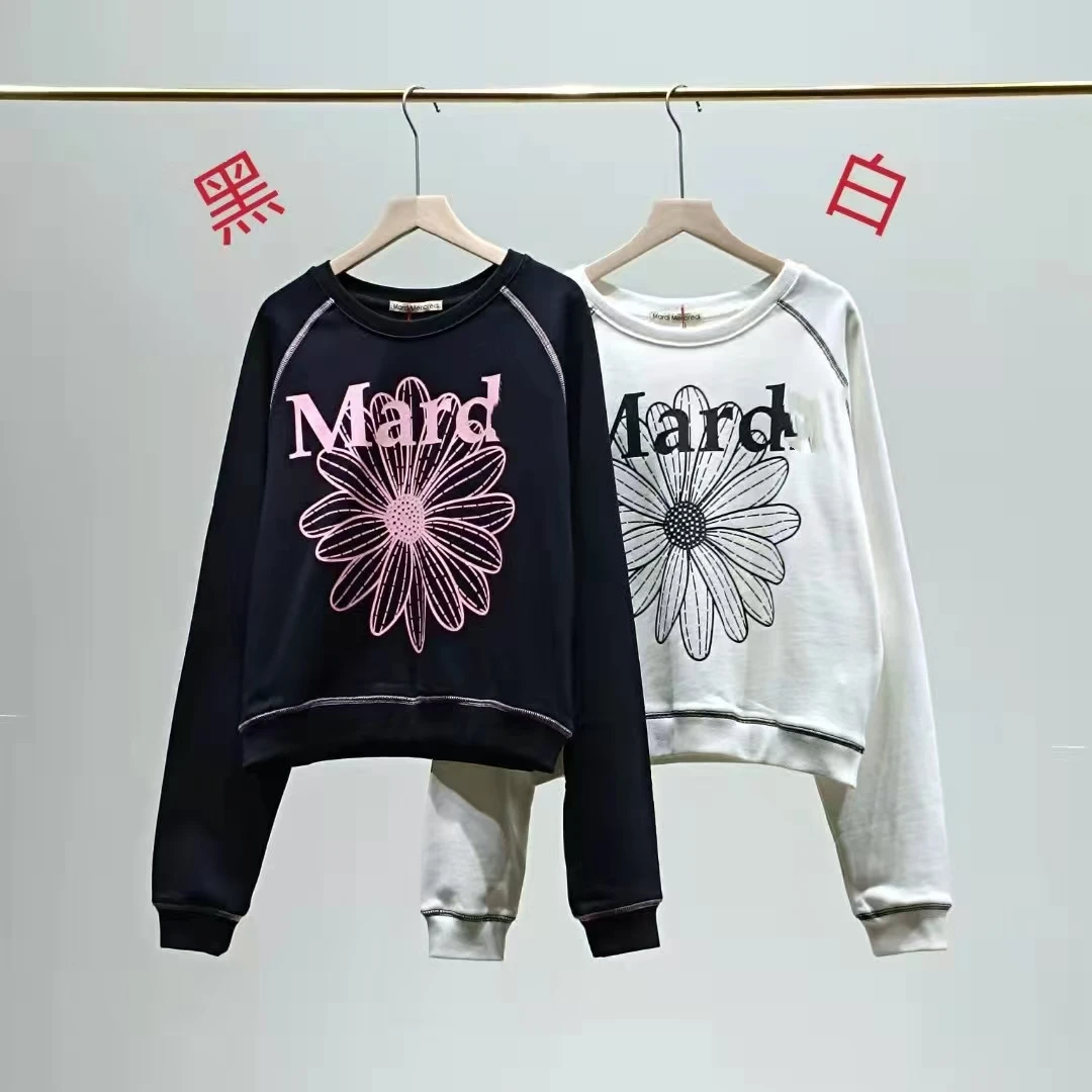 25 秋季 小菊花刺绣女士插肩圆领长袖卫衣