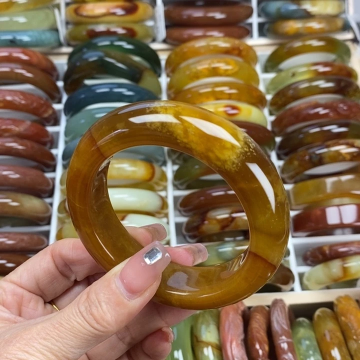 蛇纹石玉手镯未镶嵌56