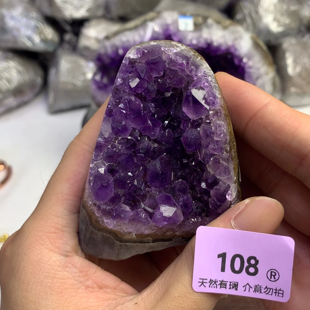 未镶嵌水晶大型摆件（非配饰）