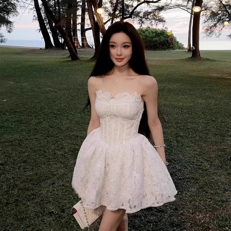 法式重工蕾丝抹胸鱼骨连衣裙女春夏季纯欲收腰显瘦绝美蓬蓬短裙子