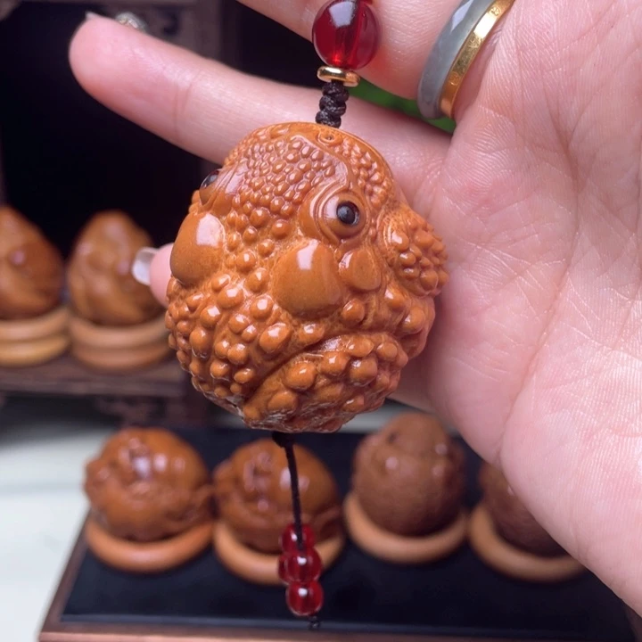 吊坠橄榄核金蟾单籽3.23