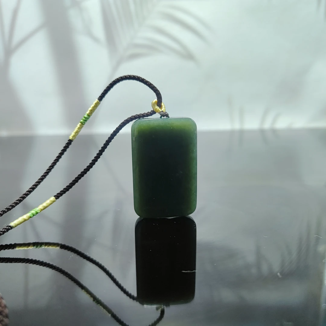 F和田玉无事牌吊坠0492