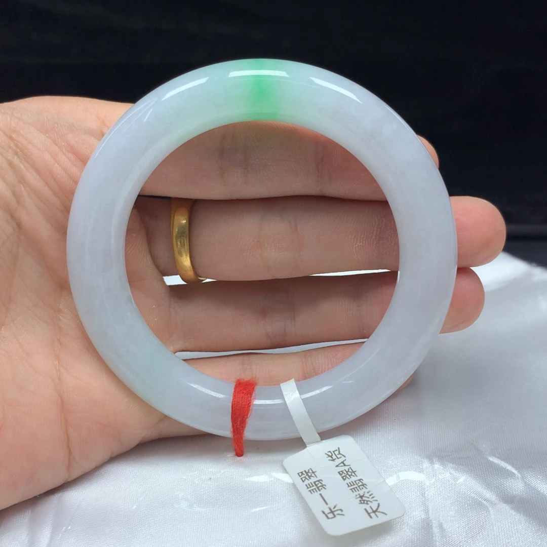 未镶嵌手镯（圆镯）翡翠53.1