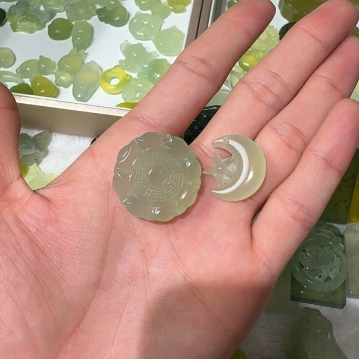 景***赖蛇纹石玉未镶嵌吊坠(不含链)