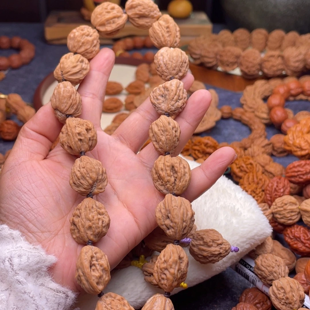 ****。文玩核桃手串核桃