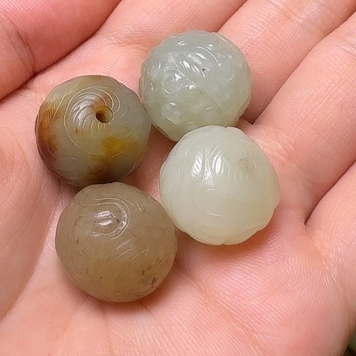 ****涧和田玉（糖玉）未镶嵌挂件