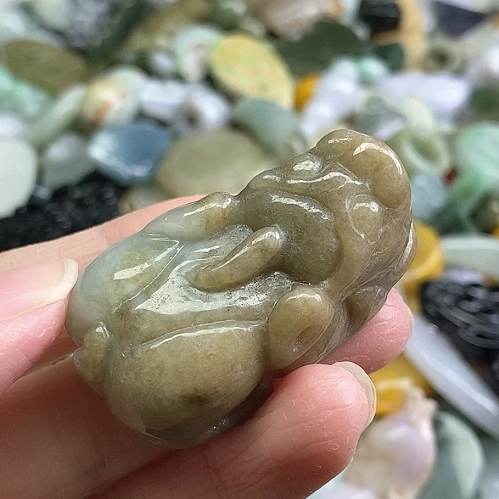 翡翠未镶嵌颈饰天然翡翠50