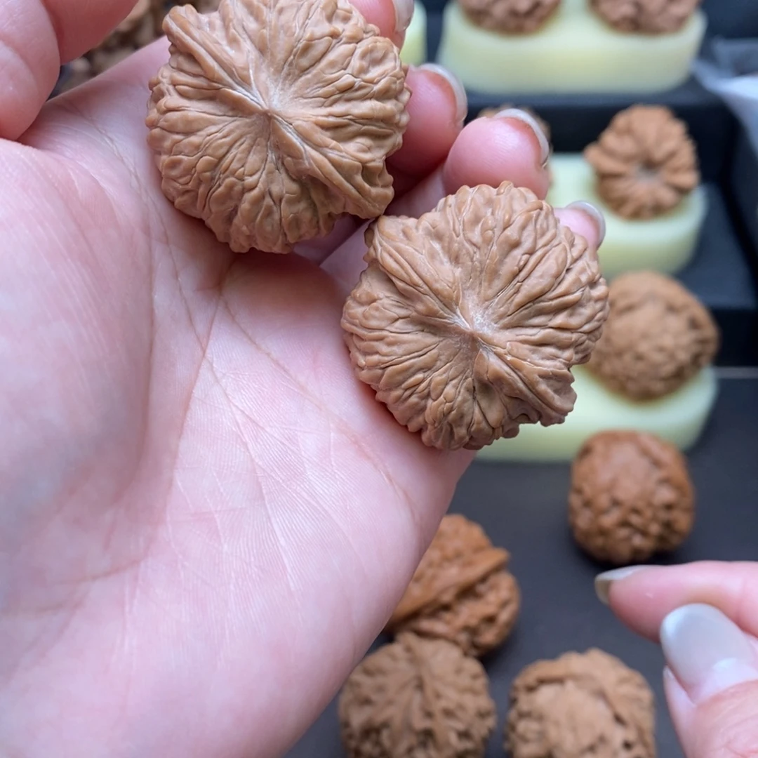 吊坠文玩核桃正磨