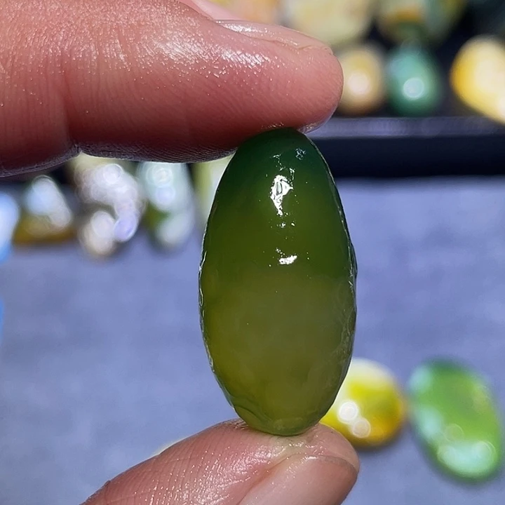 玛瑙/玉髓未镶嵌珠宝奇石