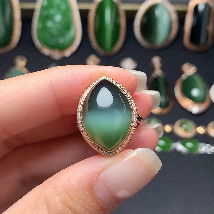 和田玉18K金镶嵌戒指