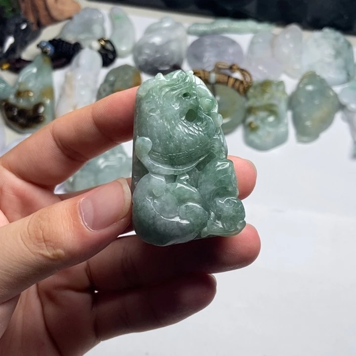 颈饰未镶嵌翡翠龙鱼23