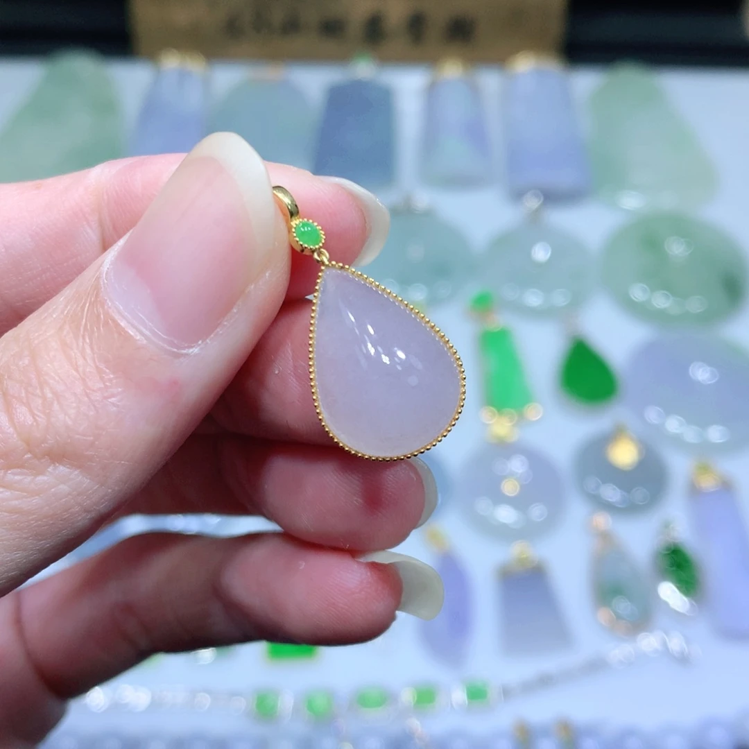 翡翠吊坠(不含链)18K金镶嵌