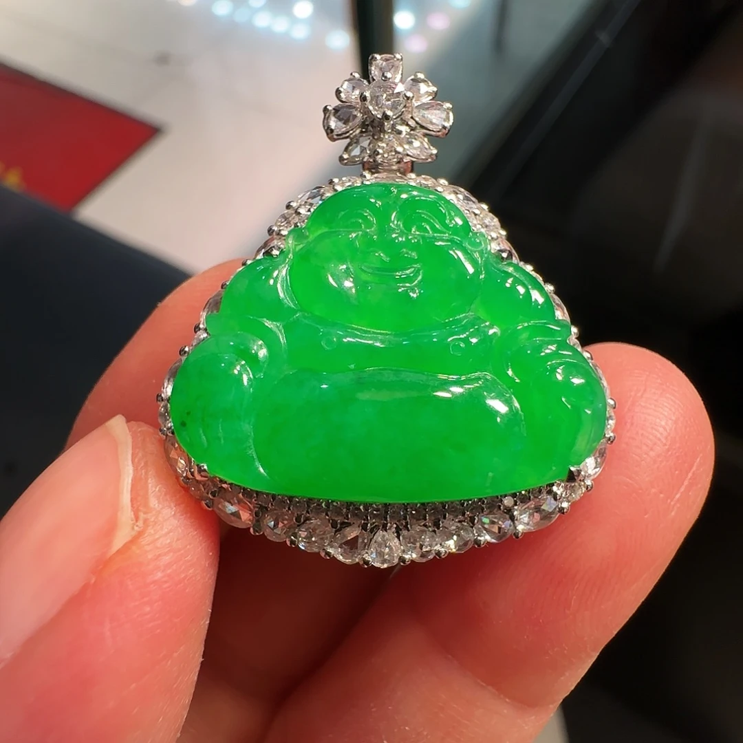 翡翠18K金镶嵌颈饰