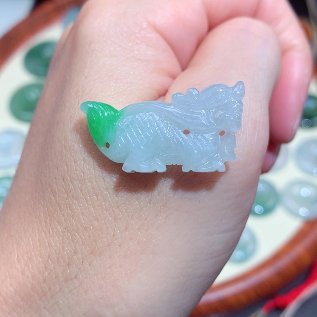 翡翠未镶嵌颈饰翡翠吊坠