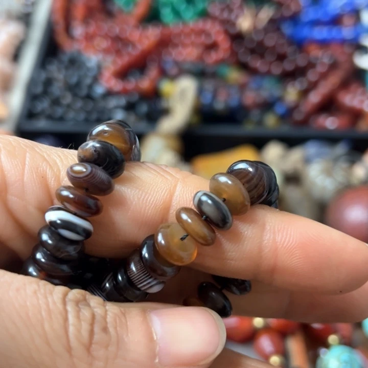 玛瑙/玉髓颈饰未镶嵌一***?