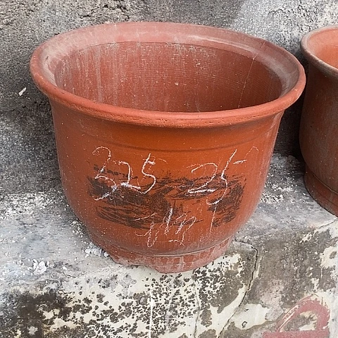 中国宜兴紫砂花盆