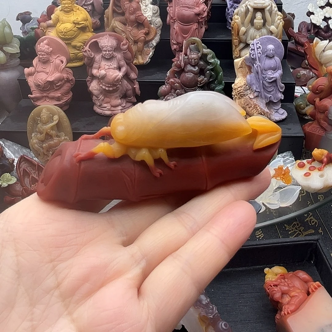 石英质玉未镶嵌颈饰