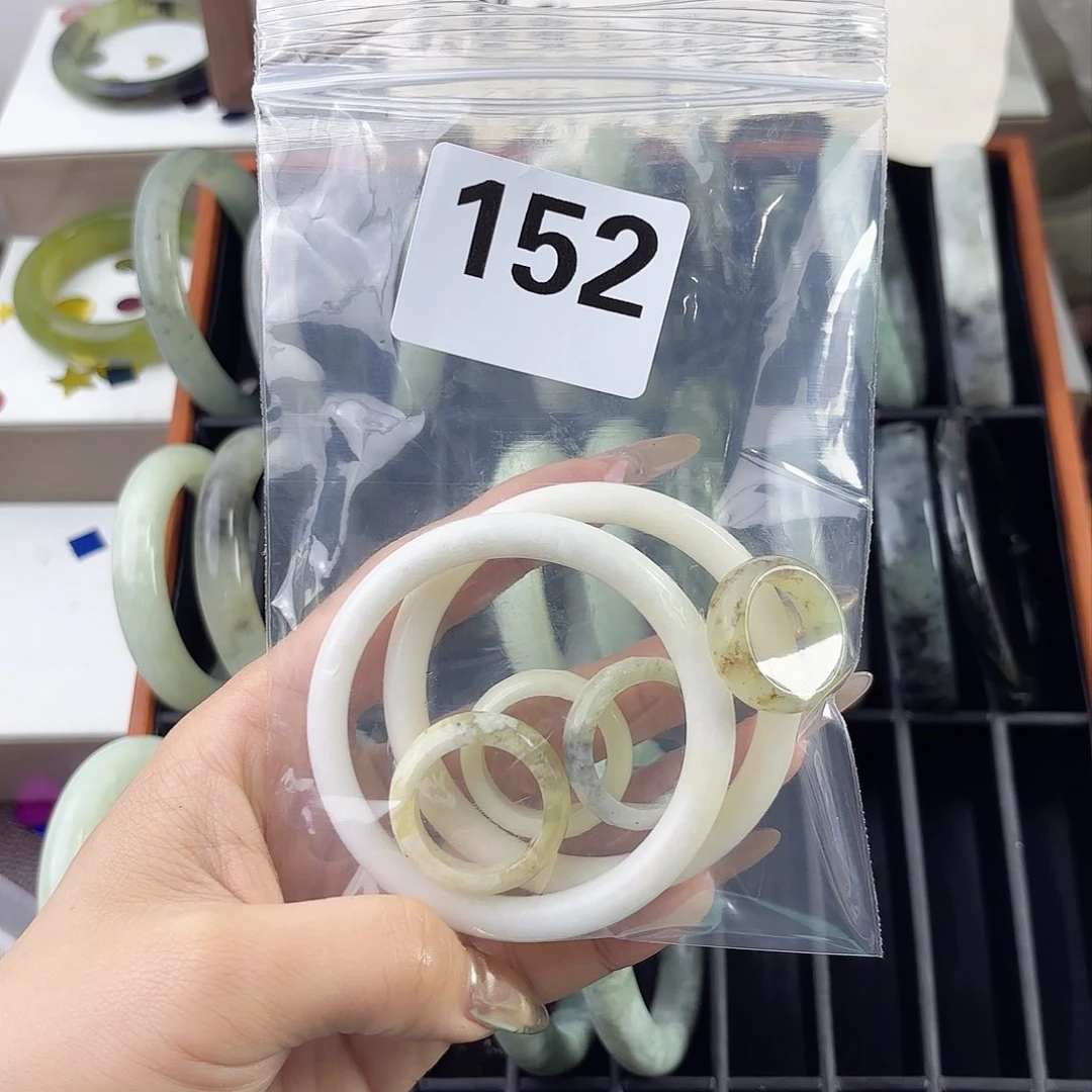 蛇纹石玉手镯未镶嵌盗**汉