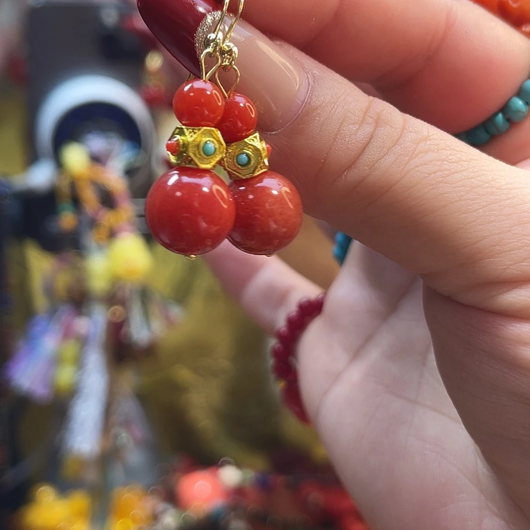 树脂制品红色中式耳坠