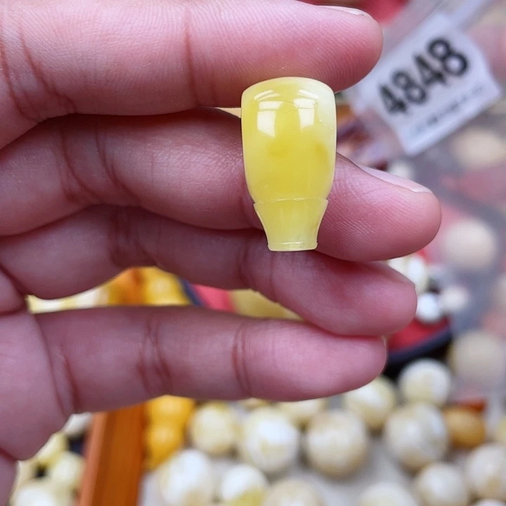 蜜蜡未镶嵌珠宝奇石粉11.8