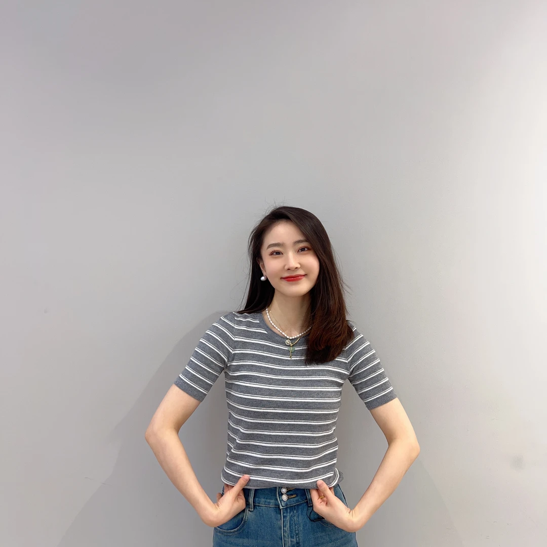 2025春装新款女装短袖条纹针织T袖短款圆领百搭打底T恤显瘦款5A08