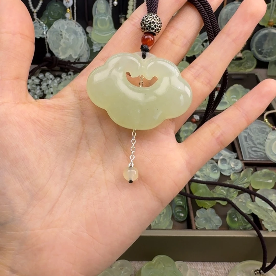 岫玉合金吊坠(赠链)