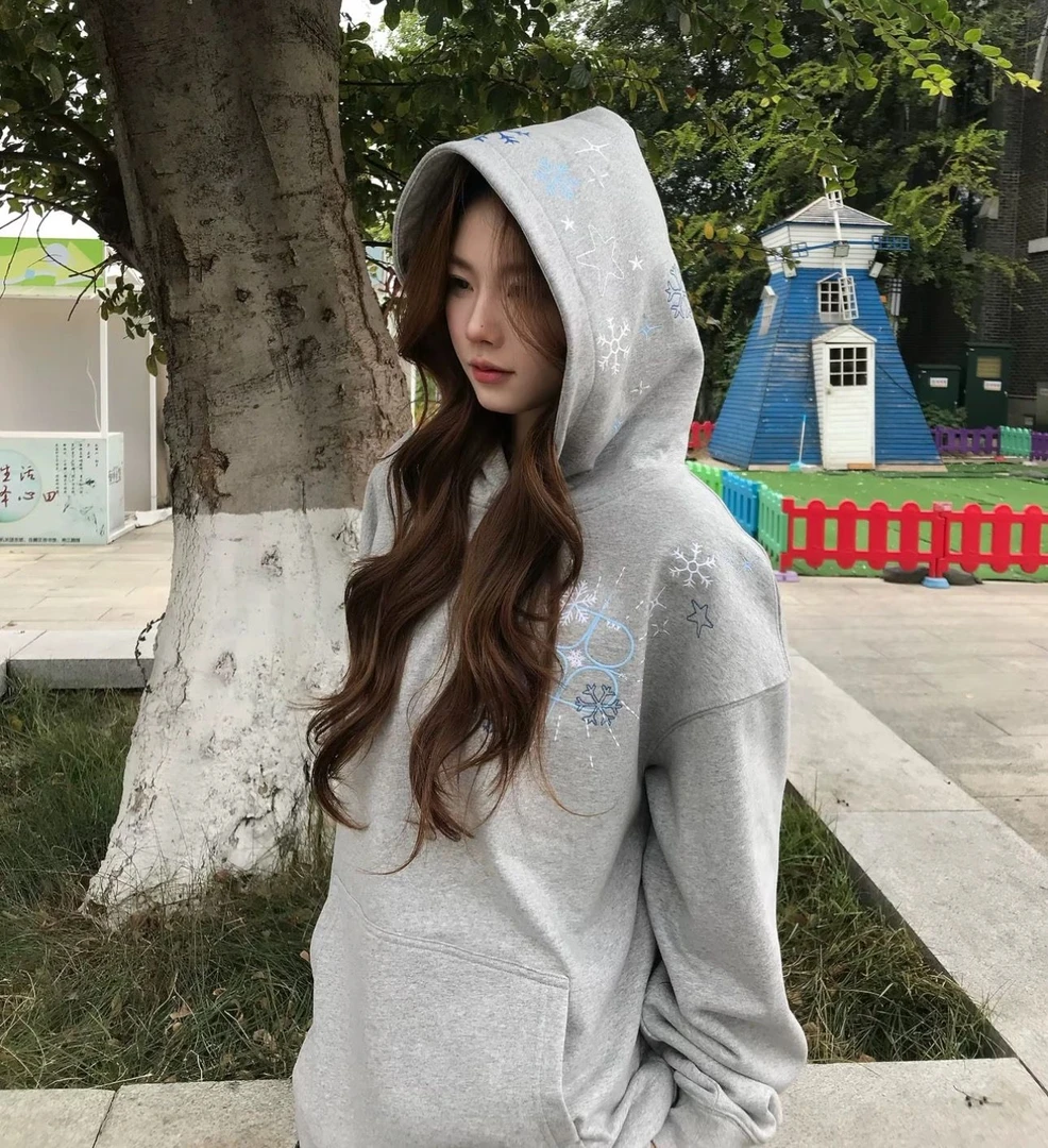 卫衣女冬季加绒时髦雪花刺绣纯色华棉慵懒风休闲华棉宽松连帽上衣