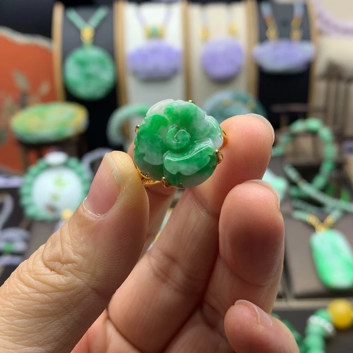 翡翠未镶嵌吊坠(不含链)翡翠戒指